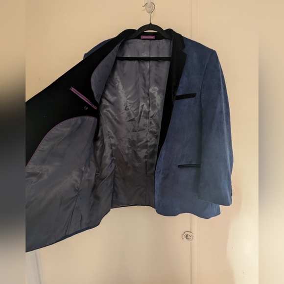 Blue Velvet Blazer Coat with Modern Fit and Notch Lapels - Picture 8 of 9